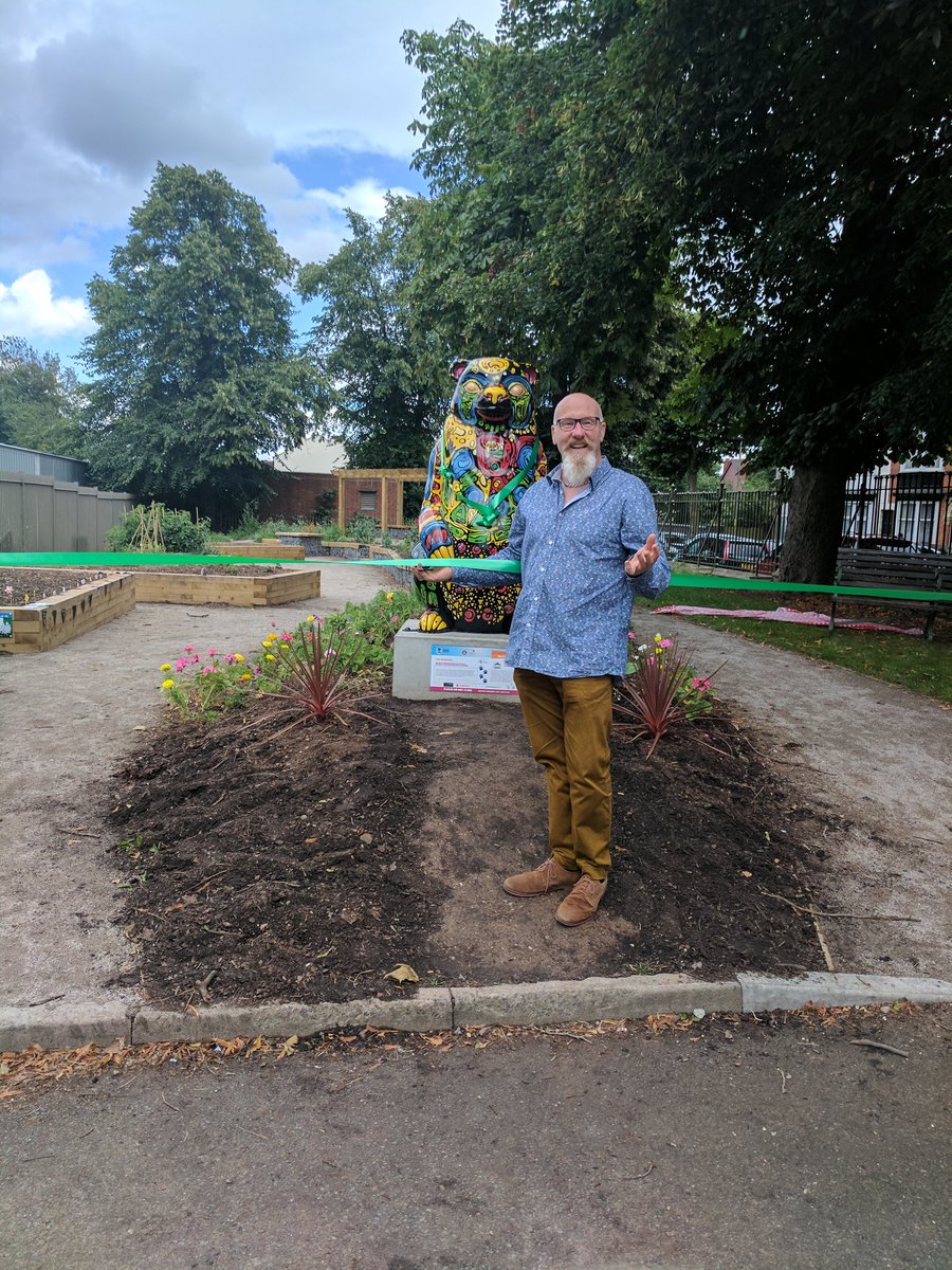 handsworthpark's tweet photo. The Community Garden has just been officially opened by @BhamCityCouncil Parks Manager, Lee Southall. https://t.co/rA1i5cvith