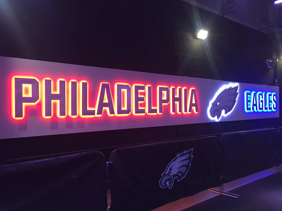 Eagles's tweet photo. 🇺🇸 #FlyEaglesFly https://t.co/PyAYlgRJyN