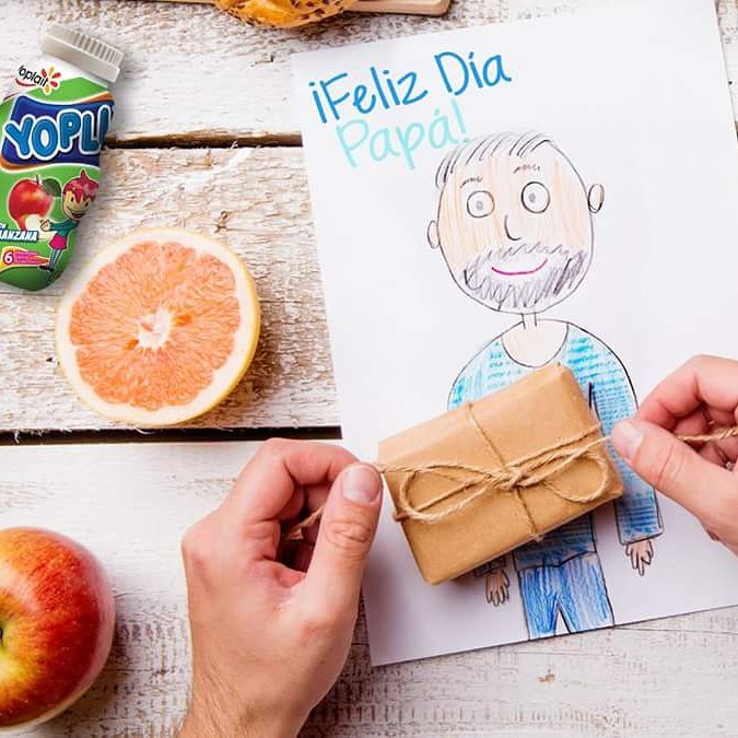 YoplaitRD's tweet photo. Un  padre sabe que sus hijos necesitan suelo firme donde echar raíces, amor para crecer fuertes y alas para ser libres. https://t.co/vqihTIe7VA