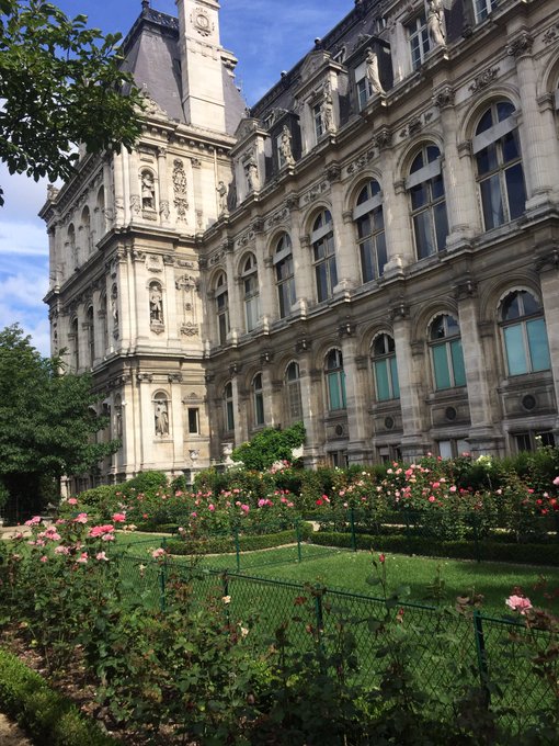 Une journ&eacute;e parfait &agrave; Paris avec ma grande soeur ! https://t.co/TzaXKLurTl