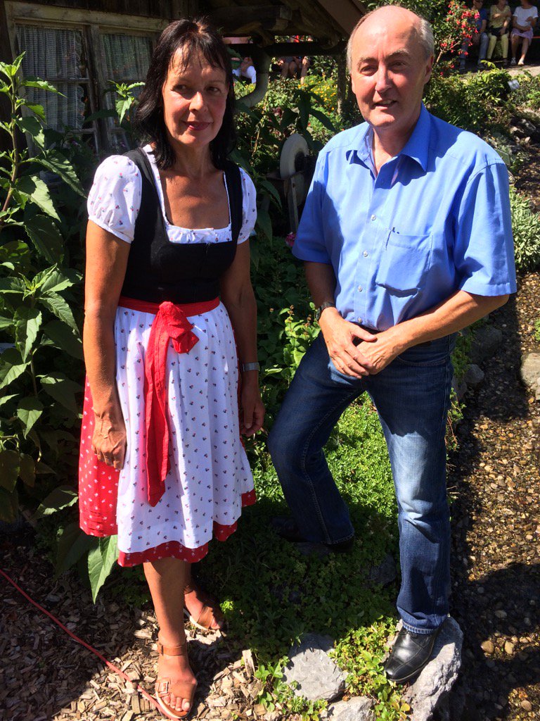 TKOGERMANY's tweet photo. #Betzigauer BM Roland Helfrich| u.Vorsitzende R.Weißenbach #Kreislehrgarten#Sulzberg/Sommerfest @KreisboteOA https://t.co/8EGDnRPb0m