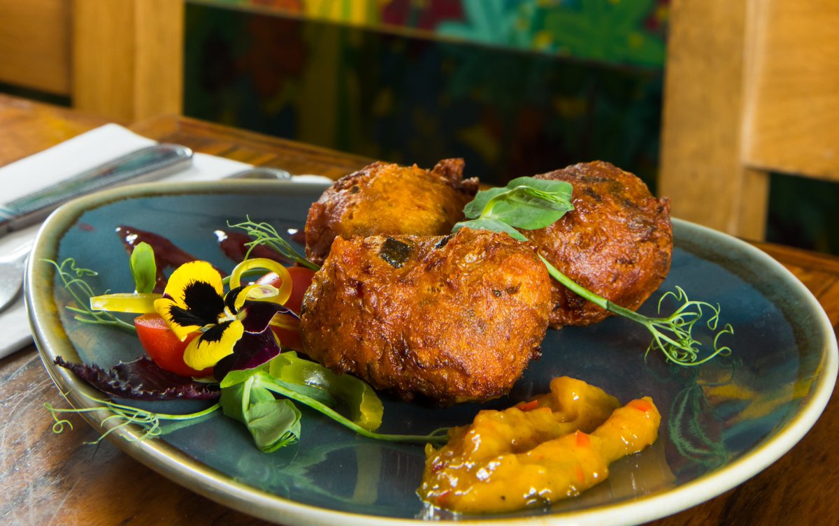 Beetroot_Beluga's tweet photo. WIN dinner &amp; cocktails for TWO at @CottonsLDN #Shoreditch! To enter FOLLOW &amp; RT https://t.co/CCeHI7piWd  Winner announced 13/08 #giveaway https://t.co/rZXO7O81Gy