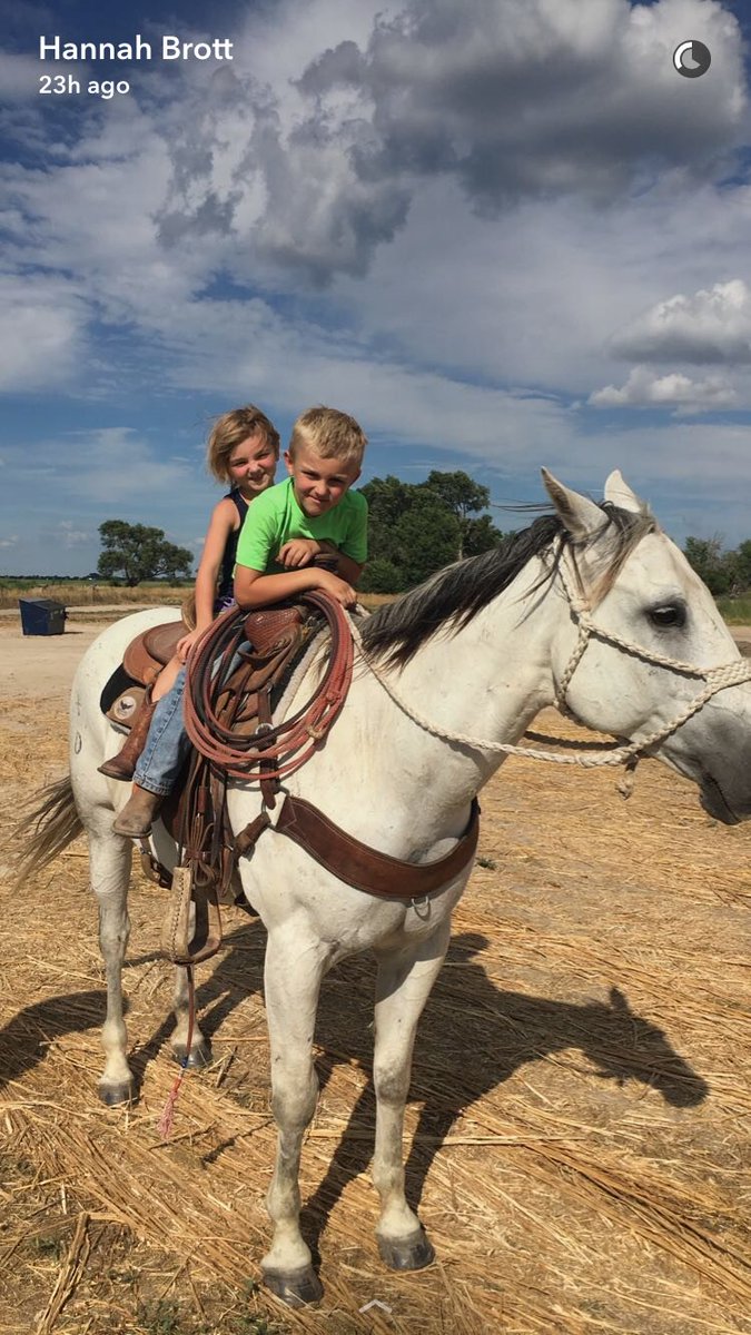 BrottMom's tweet photo. These two teach me so much each day, and help me unlearn and relearn constantly #diglitclass #mylittles https://t.co/iyzsAffGLJ