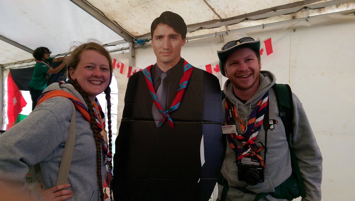 jlittlejohns's tweet photo. Pleased to meet @JustinTrudeau at #moot2017 https://t.co/XlaZe7K0Zr
