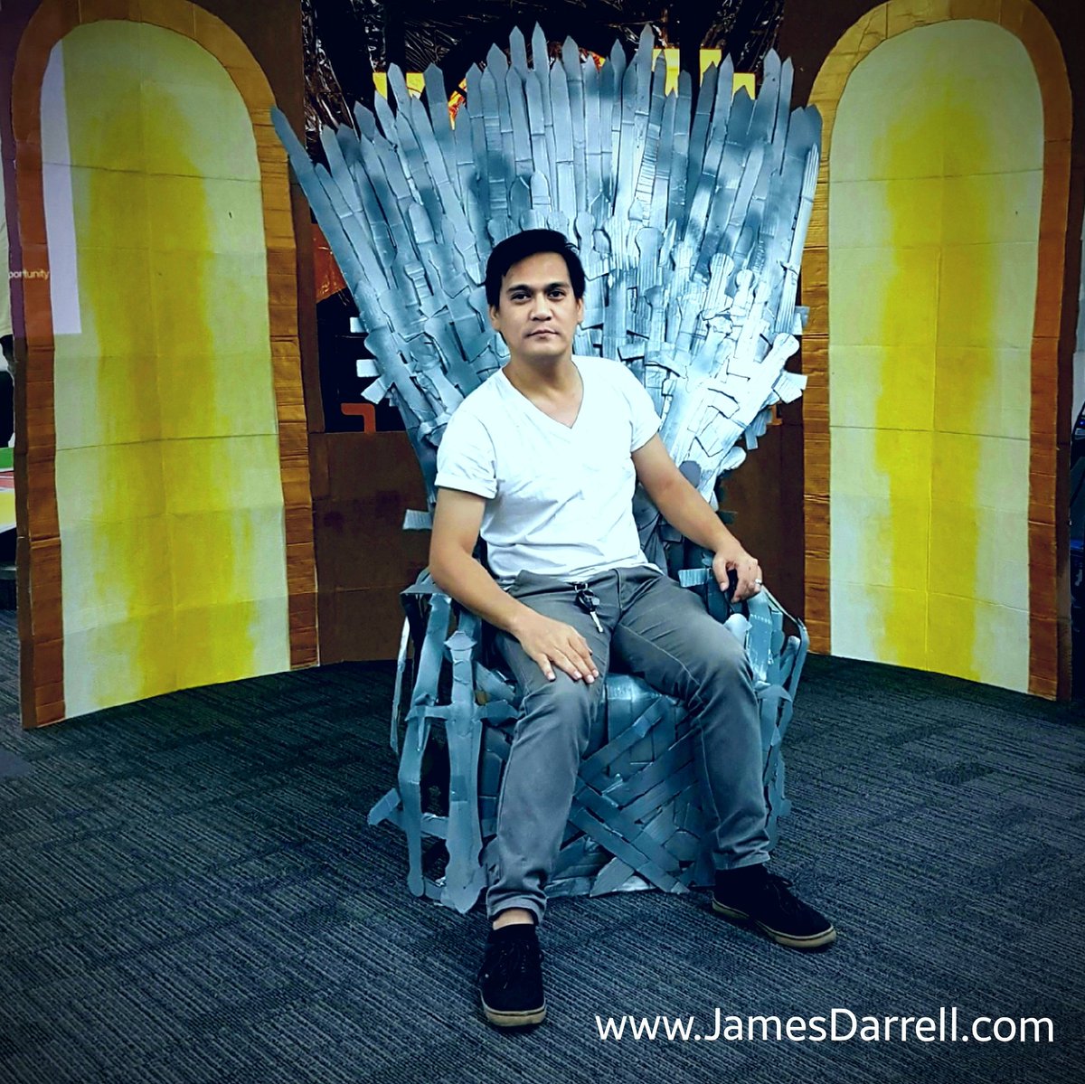 TheDarrellJames's tweet photo. The Throne... 😉❤
#Artist #Musician #RecordProducer #Singer #Songwriter #Composer #Producer #Actor #Model #DarrellJames #GOT #GOTThrone https://t.co/1gqBwlIi4V
