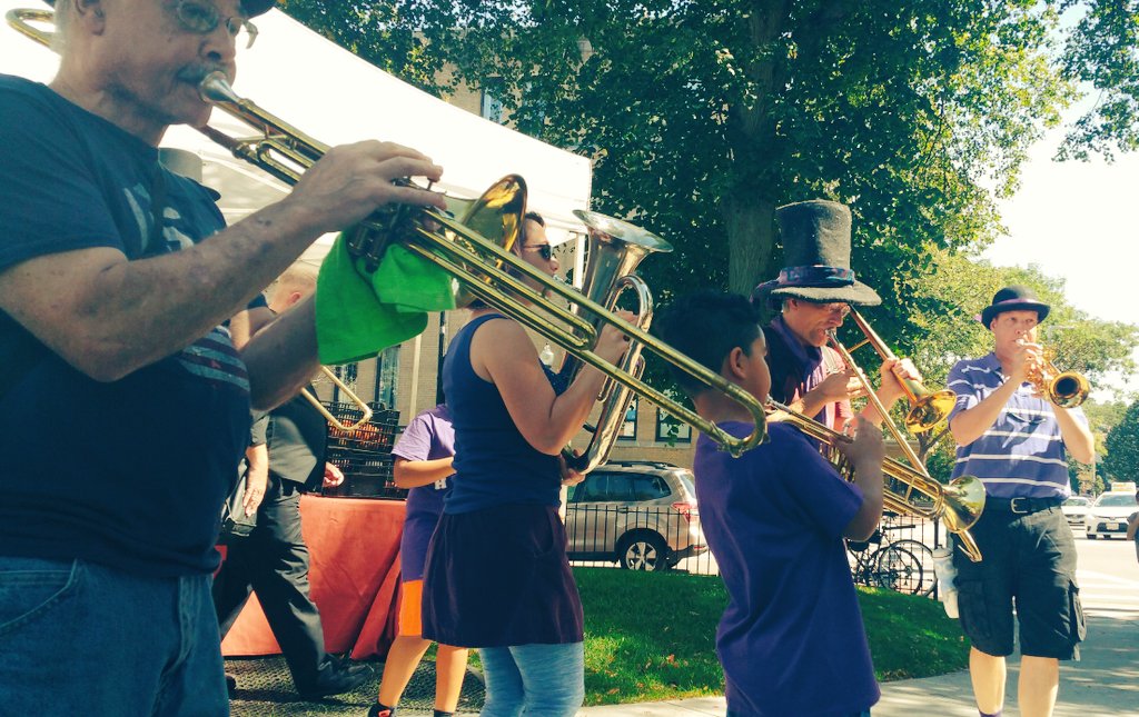 Register by 8/1! Only 3 days left to register your Porch or Band for Roslindale Porch Fest. roslindalearts.org/porchfest/ <a href="/RosMainStreet/">Roslindale Village Main Street (RVMS)</a>