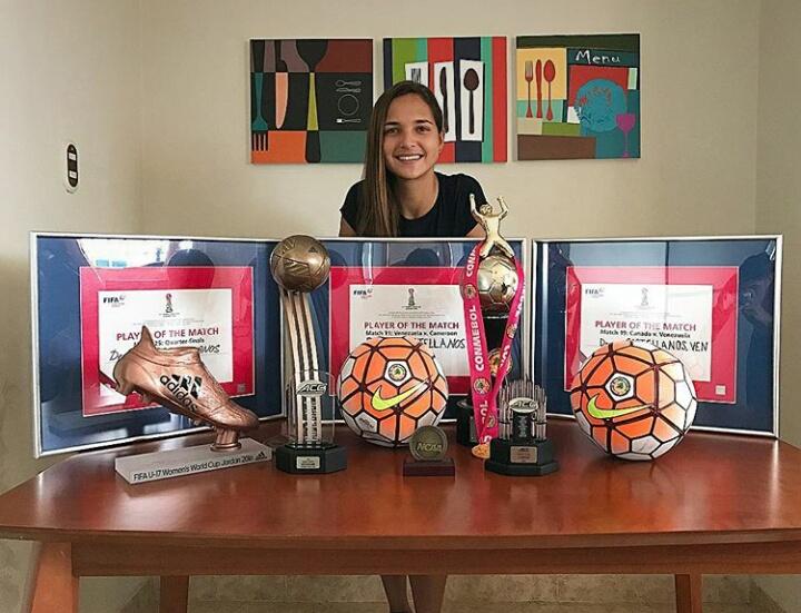FansDeynaC's tweet photo. Nada que envidiar. Puro orgullo venezolano PAPÁ!! @deynac18 https://t.co/SPDcJyorLT