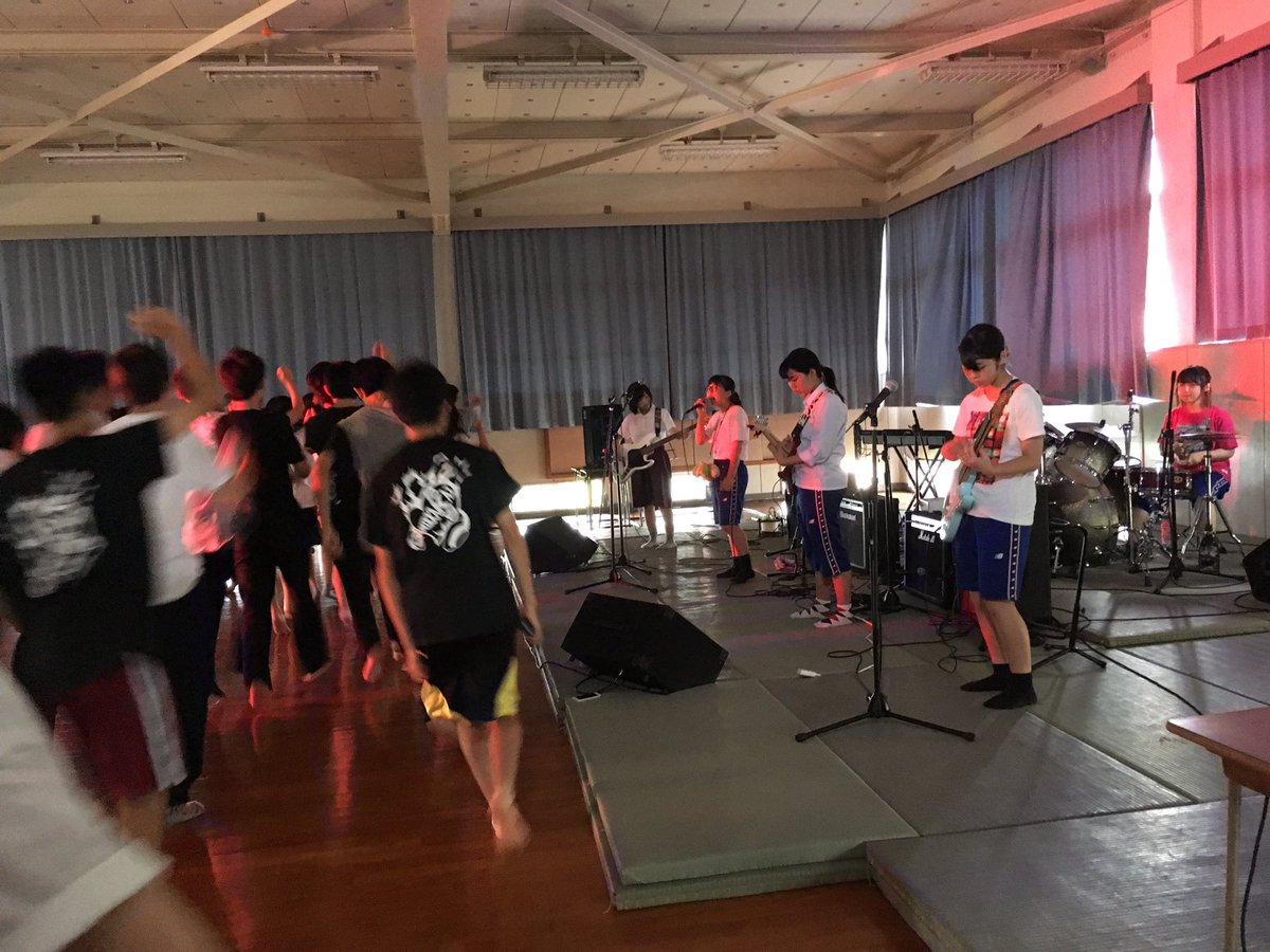 Frog_osem2's tweet photo. #KAMAROCK 夏の陣 お疲れ様でした!!
2日目午後の2バンド目でした🐸
たくさん盛り上がっていただいて本当に嬉しかったです楽しかったです😭💗
ありがとうございました!!🤘🏻
#LIVEと愉快な仲間達
#合同LIVEと愉快な仲間達 https://t.co/i7UKVhl4Xh