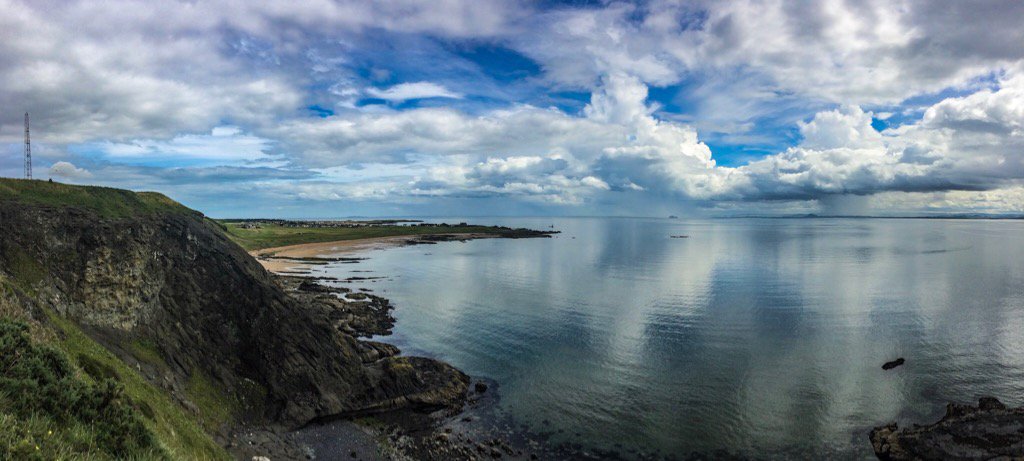 steamingboots's tweet photo. Fine weather in The East Neuk this afternoon #chainwalk https://t.co/qPsBIBJZhG