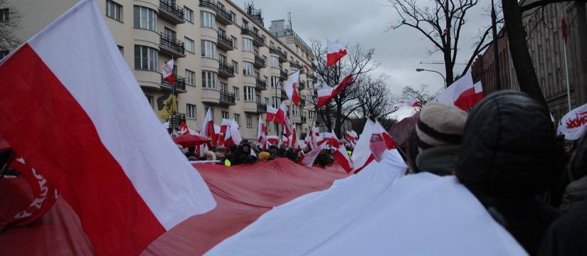 ■■ Jacek K. Matysiak: Budujmy Polskę Wolną i Suwerenną… ■■ wzzw.wordpress.com/2017/07/30/%e2…
