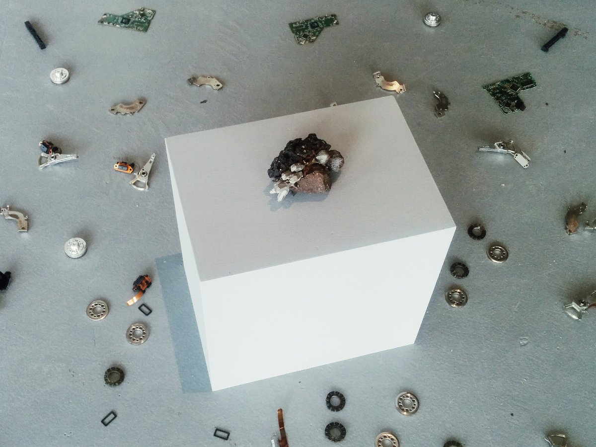 merlesmeets's tweet photo. Uncanny but important exhibit @MUartspace by @rc_tvb on origins &amp; politics of minerals used in our electronics https://t.co/sHWcIiIXEa
