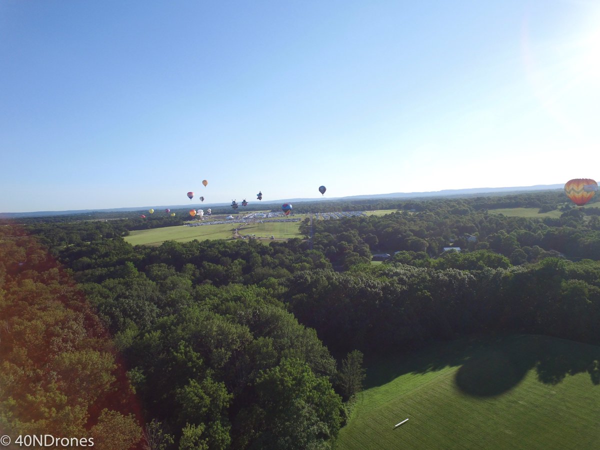 40NDrones's tweet photo. #njballoonfest 2017 Sunday morning ascent #hotairballoon #readington https://t.co/CTDicojNeo