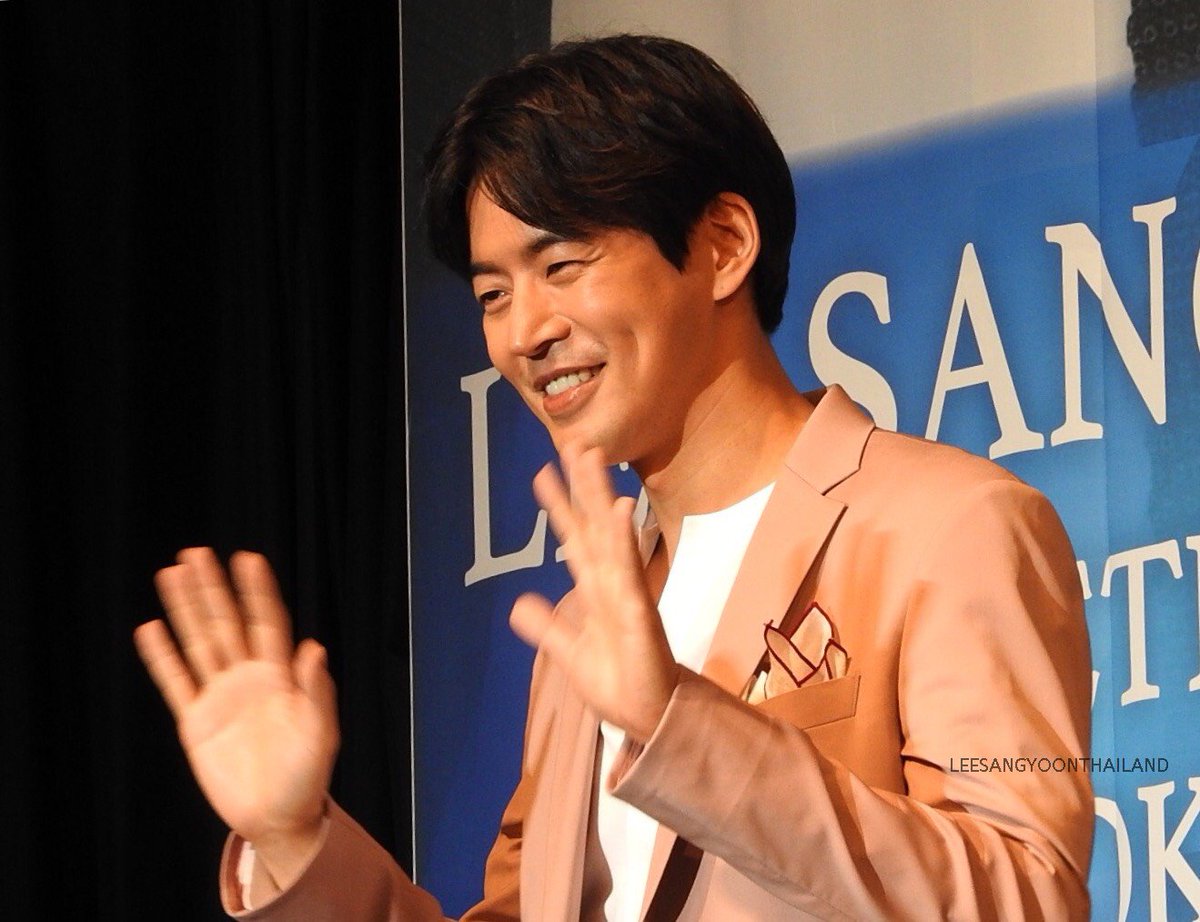 leesangyoonthai's tweet photo. 30.07.2017 Lee Sang Yoon Fan meeting in Tokyo #LeeSangYoon #LeeSangYun #イサンユン #이상윤 https://t.co/JZcz2anawu