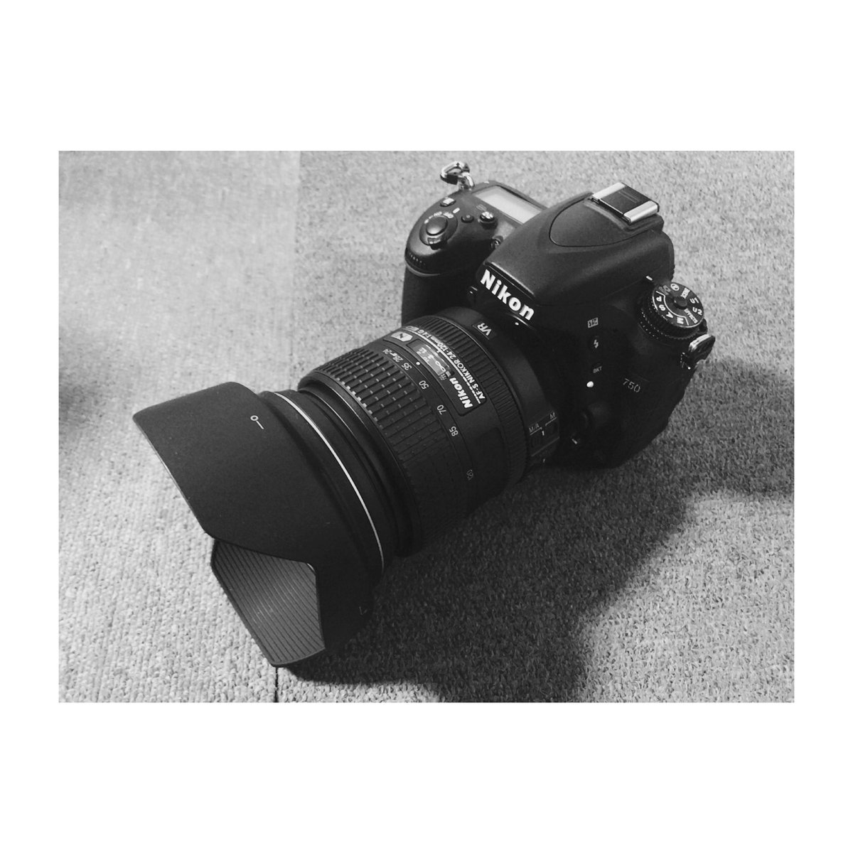zawa_124's tweet photo. うふふふふ…D750買ったうふふふふ
うふふD750が私の目の前にあるよ最高 https://t.co/eea7mUmiDN