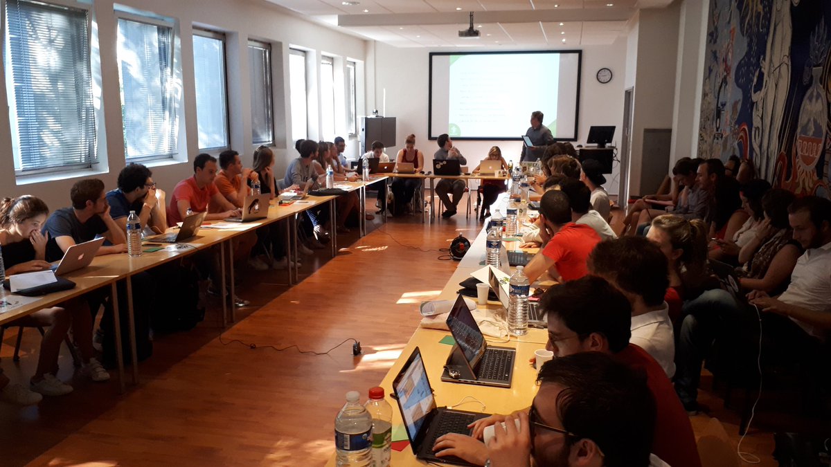 Gies_jp's tweet photo. Deuxième journée de travail intense pour le CA de l'@Pharma_ANEPF à la faculté de Pharma de l'@unistra. cc @Gies_jp @doyenspharma https://t.co/E03G0NCLBy