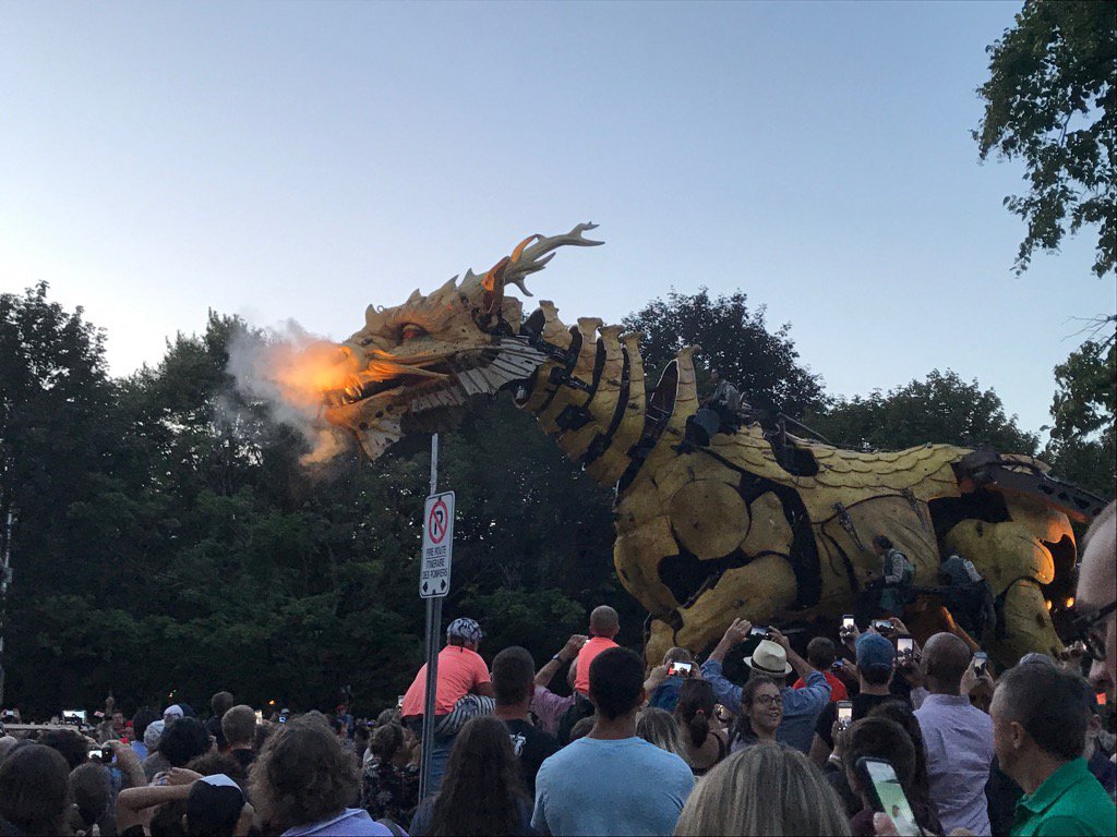 nafisajadavji's tweet photo. Super impressive #LaMachine in #ottawa. #LongMa was so life like. #datenightsuccess https://t.co/3pGm8zmIGC