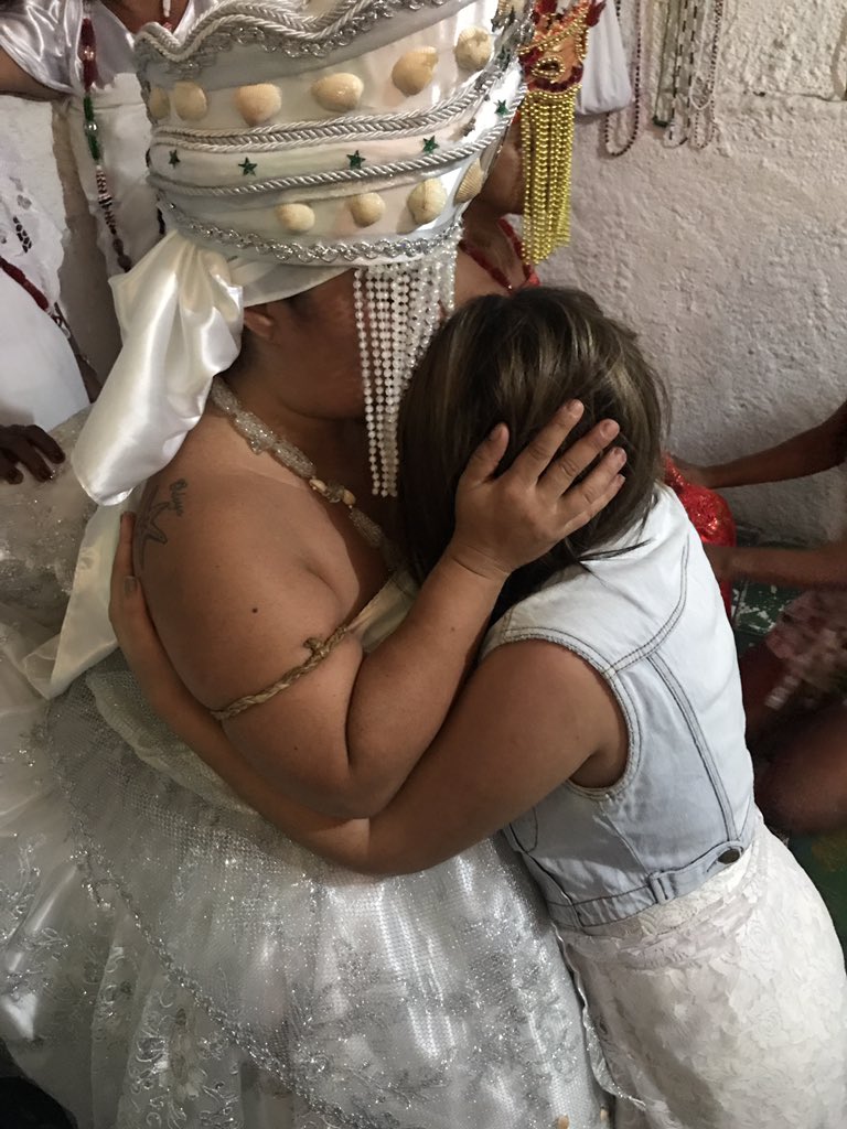 jhcyrillo's tweet photo. É dona de todo meu amor. Minha mãe, minha base, meu alicerce, minha vida!!!! Filha de sereia, sereia é... Odoya Oriô 🌊🐚🐟💙 https://t.co/8lTMqG7QCL