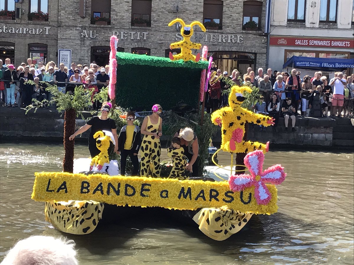 fdecoster's tweet photo. 41ème cortège nautique du #GLHP : c'est parti pour une nouvelle édition d'une manifestation qui incarne si bien l'identité de #Saintomer ! https://t.co/ml6S5JBnOM
