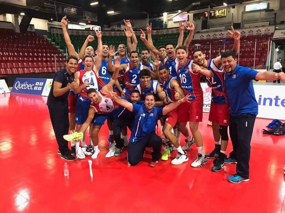 VolleyPUR's tweet photo. [RUMBO AL ORO] Puerto Rico y Argentina se enfrentan hoy una vez más a las 5:00pm en la final de la #CopaPanamericana. ¡Apoya boricua! 🇵🇷🏐🥇 https://t.co/TbWFCMQLC9