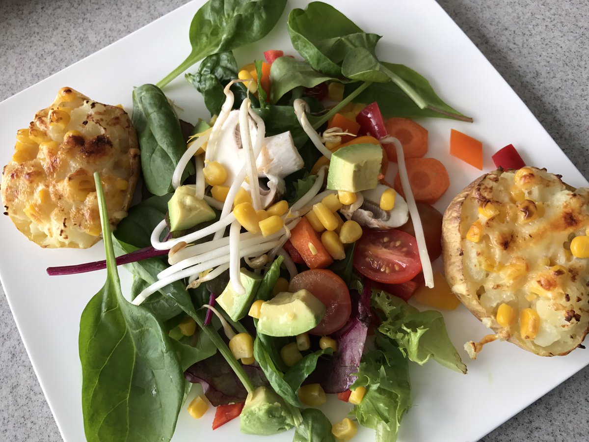 lovecoachdimple's tweet photo. #healthy #potatoeskins try eating this lot fast! Impossible #masticating food=#mindfuleating =#healthyweight & #bodysize #nutrient overload https://t.co/NiBQ8yytyJ