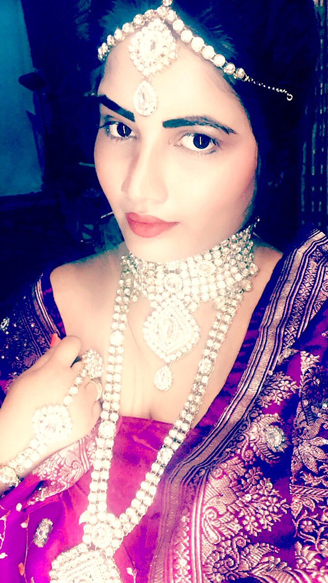 spurti_itkar's tweet photo. Shooting for something new keep watching https://t.co/rDuesYuMhw