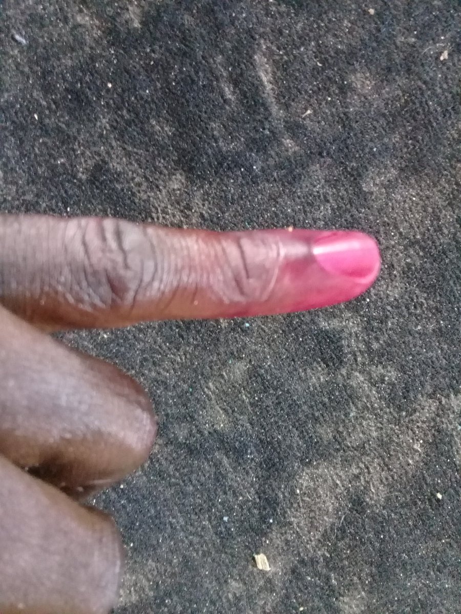 Muhamad_Rassul's tweet photo. Yes j'ai utilisé ma voix.
#FirstTimeVote
#LegislativesSN2017 #Senegal #kebetu https://t.co/yl3RQNZGbb
