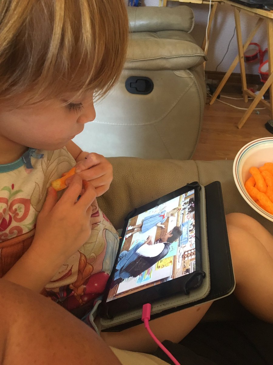 LorraDa_11's tweet photo. @candacecbure @andreabarber @JodieSweetin @JohnStamos my 4 yr old loves the show.  Mom proud!  Name the episode?!? https://t.co/oT4CXr9LJ8