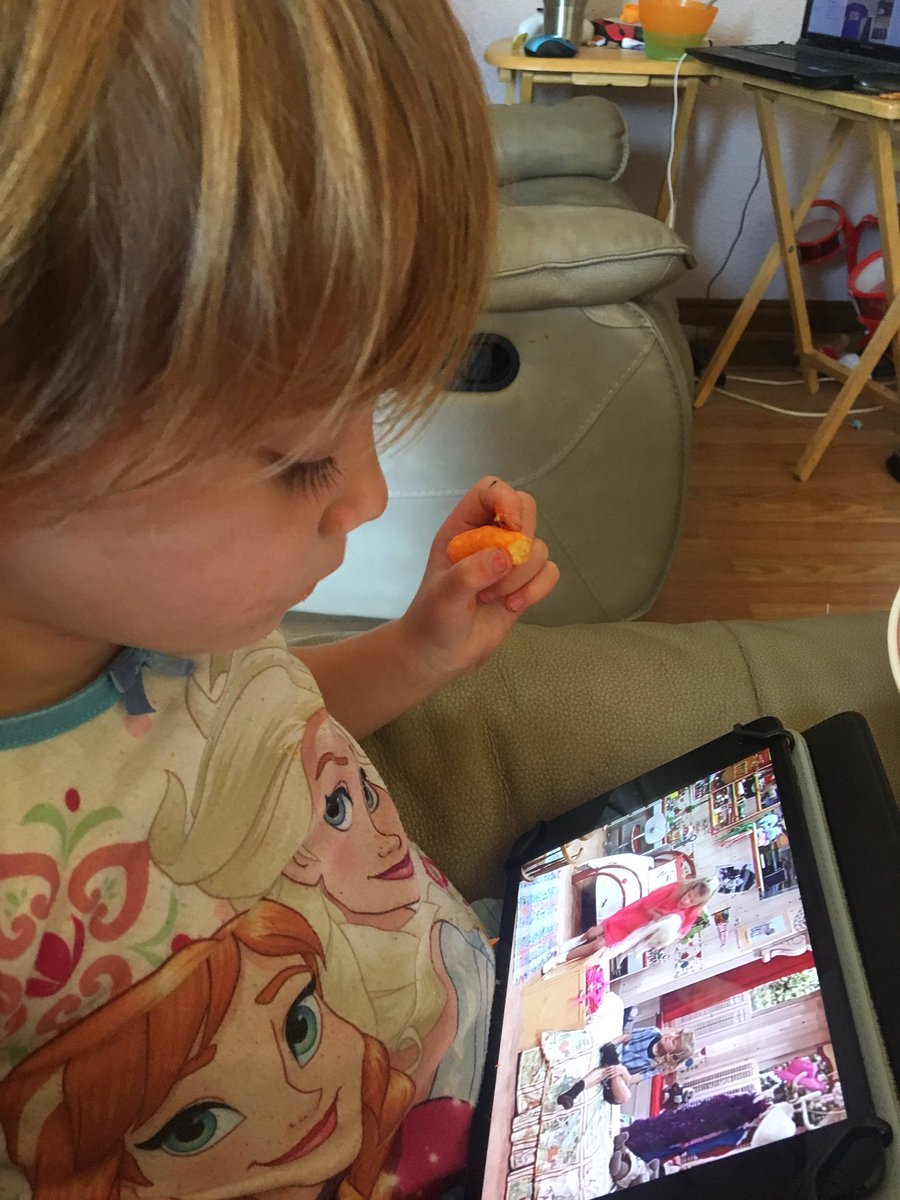 LorraDa_11's tweet photo. @candacecbure @andreabarber @JodieSweetin @JohnStamos my 4 yr old loves the show.  Mom proud!  Name the episode?!? https://t.co/oT4CXr9LJ8