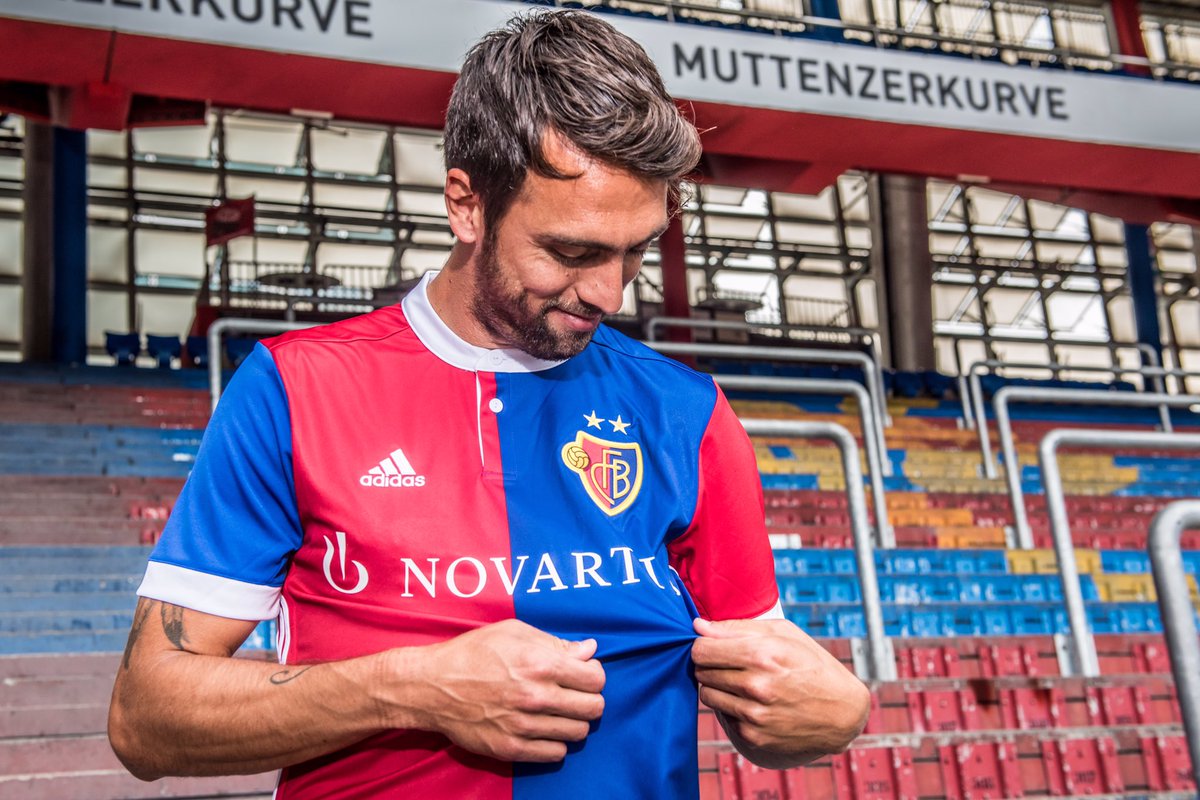 FCBasel1893's tweet photo. Gracias por todo, Matí!
Gracias por todo, capitán!!
#FCBasel1893 #Delgado #rotblaulive https://t.co/wTp3ZnMH2q