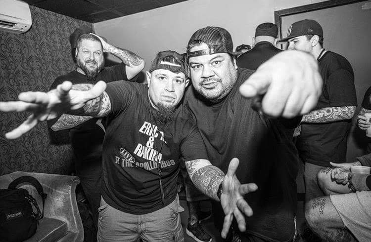 BSBRadio1's tweet photo. @vinnie_paz with @HOYAROC357 at @TIHCfest Photo by @JulesJordan #BroadStreetBreakdown #Madball #Dmize https://t.co/uK5TflOq52