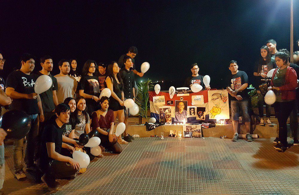 LinkinParkinPy's tweet photo. @phoenixlp Memorial in Asunción, Paraguay ♡ #ChesterLegend https://t.co/VGJZLDq9CD