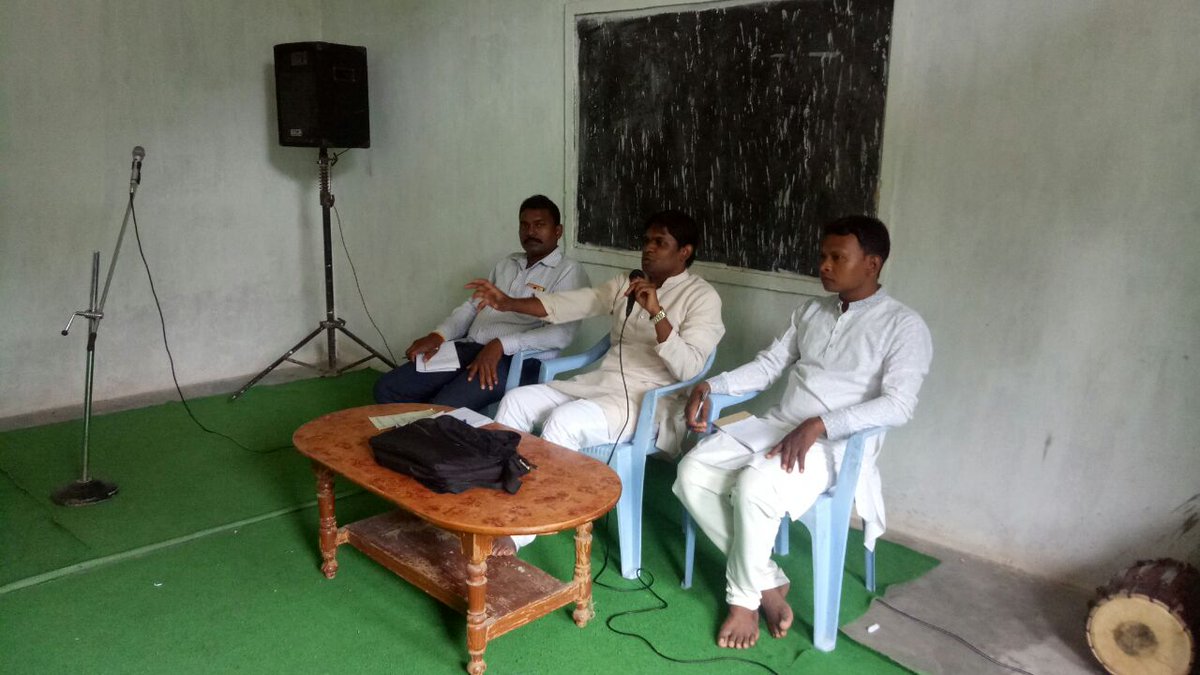 fFQWcycFs5SuQjD's tweet photo. जनजाति विकास मंच सरगुजा विभाग का एकदिवसीय कार्यशाला सफलतापूर्वक संपन्न हुआ एवम विभाग की टोली गठित हुई.
@fFQWcycFs5SuQjD @Bn5TDrZQ4LPIBDo https://t.co/cNQHhJVpb4