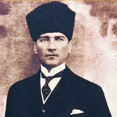  Mustafa Kemal Atatürk