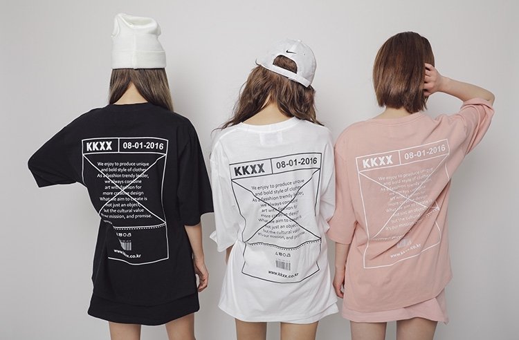 chuchuchustore's tweet photo. เสื้อยืดตัวยาว ตรงอกสกรีนลาย KKXX ตามภาพ ใส่หลวมๆ สบายๆ OVERSIZE ผ้าคอตตอนเนื้อดี 250฿ https://t.co/c2T3MTiSYb