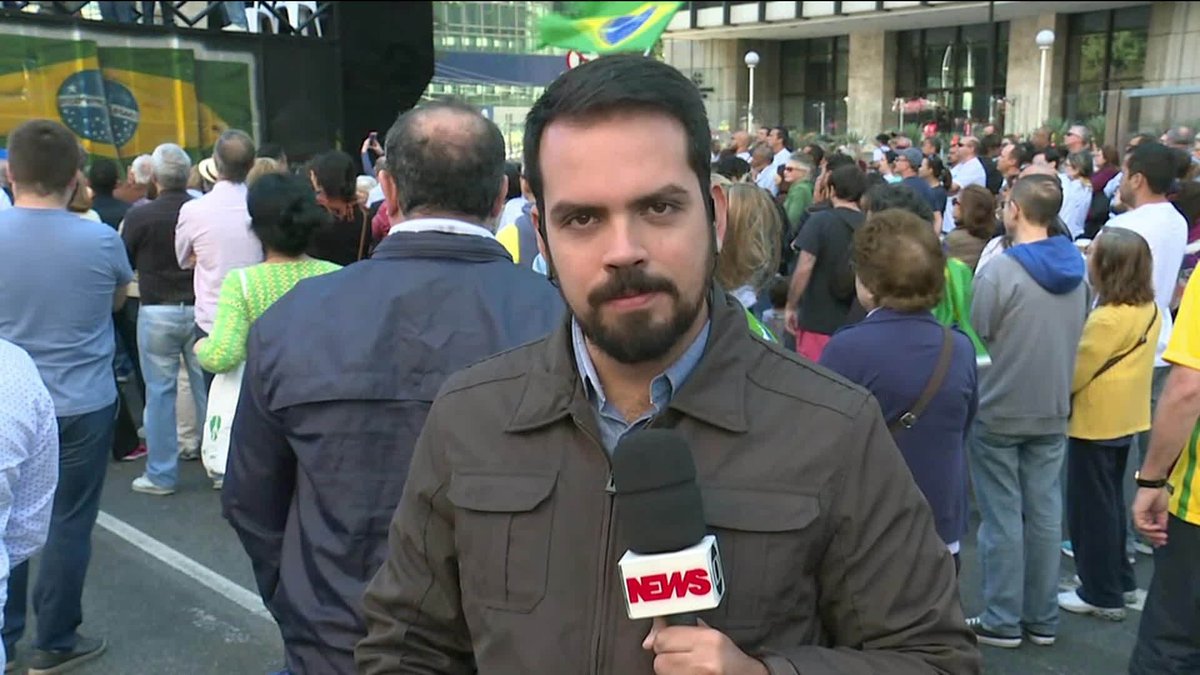 Manifestantes fazem ato pela ética na política e em defesa da Lava-Jato, em SP: glo.bo/2tOdGBT