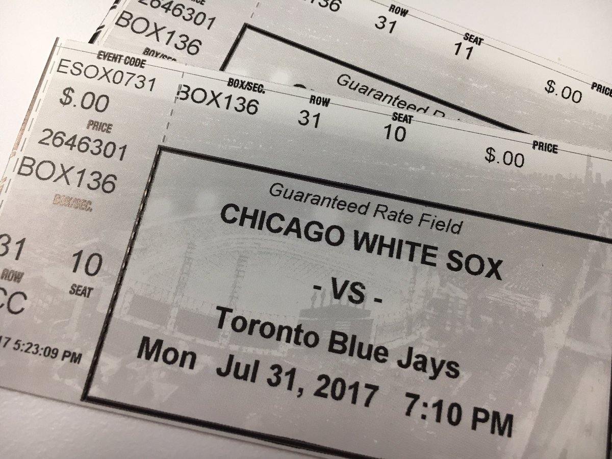 chicagobulls's tweet photo. #BullsSoxNight is tomorrow. RT for the chance to win 2 tickets! https://t.co/VDdLK3Tve3