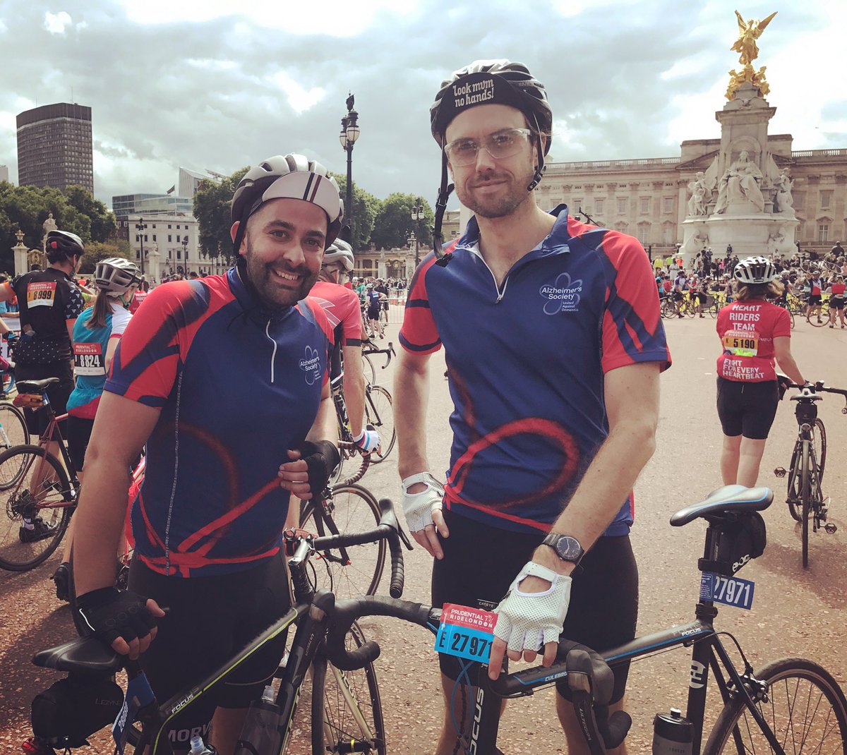 Kiranmp's tweet photo. FINISHED! 🚴🏽💨🏅 @alzheimerssoc @michael_currell #TeamAlz #ridelondon #cycling https://t.co/5fKWOVFyIF