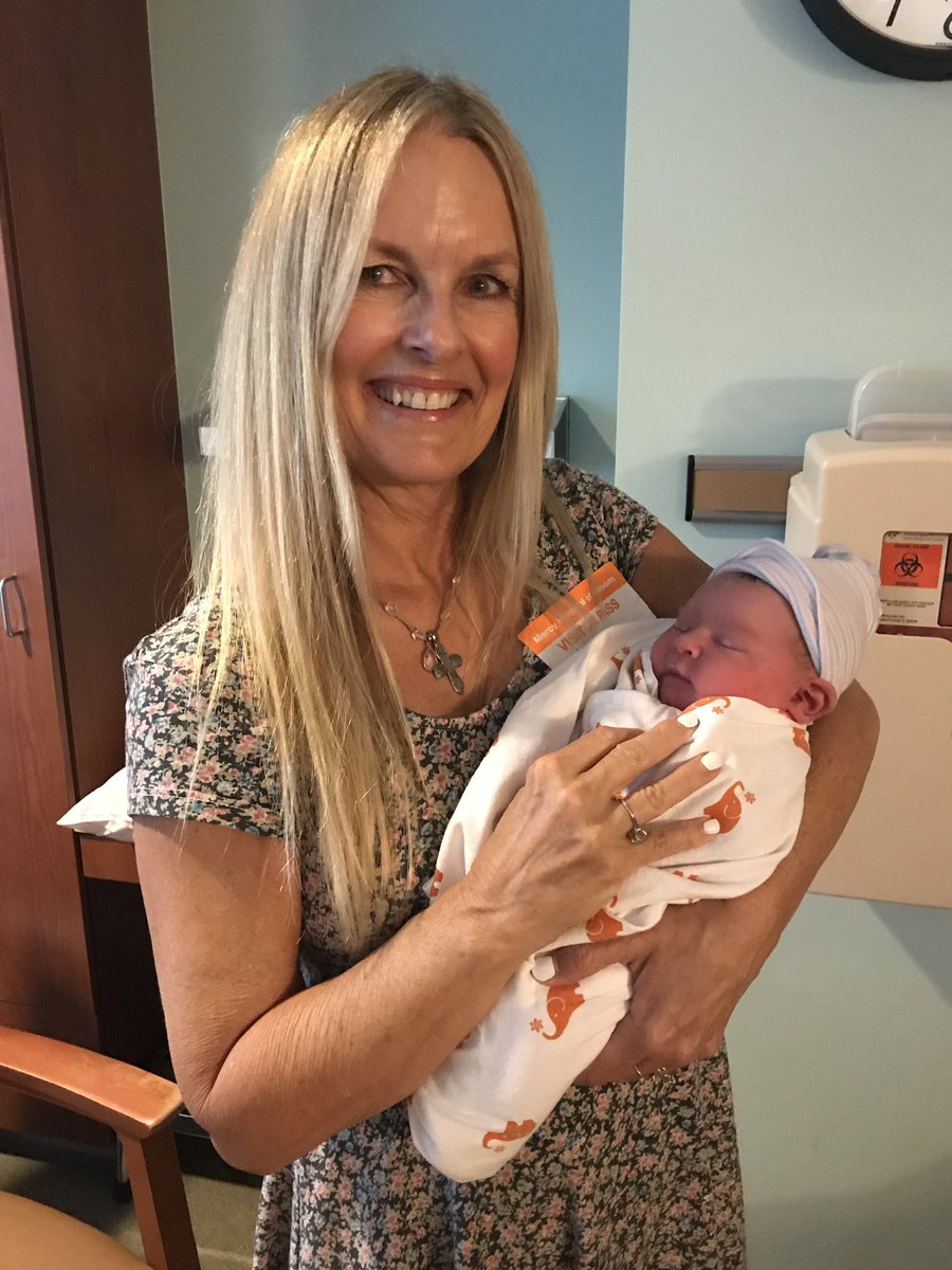 onikki6's tweet photo. My newest granddaughter, Chloe Nicolette! 7-28-17 I love her! @MrsAnnieDixon https://t.co/2AO7mjxKwF
