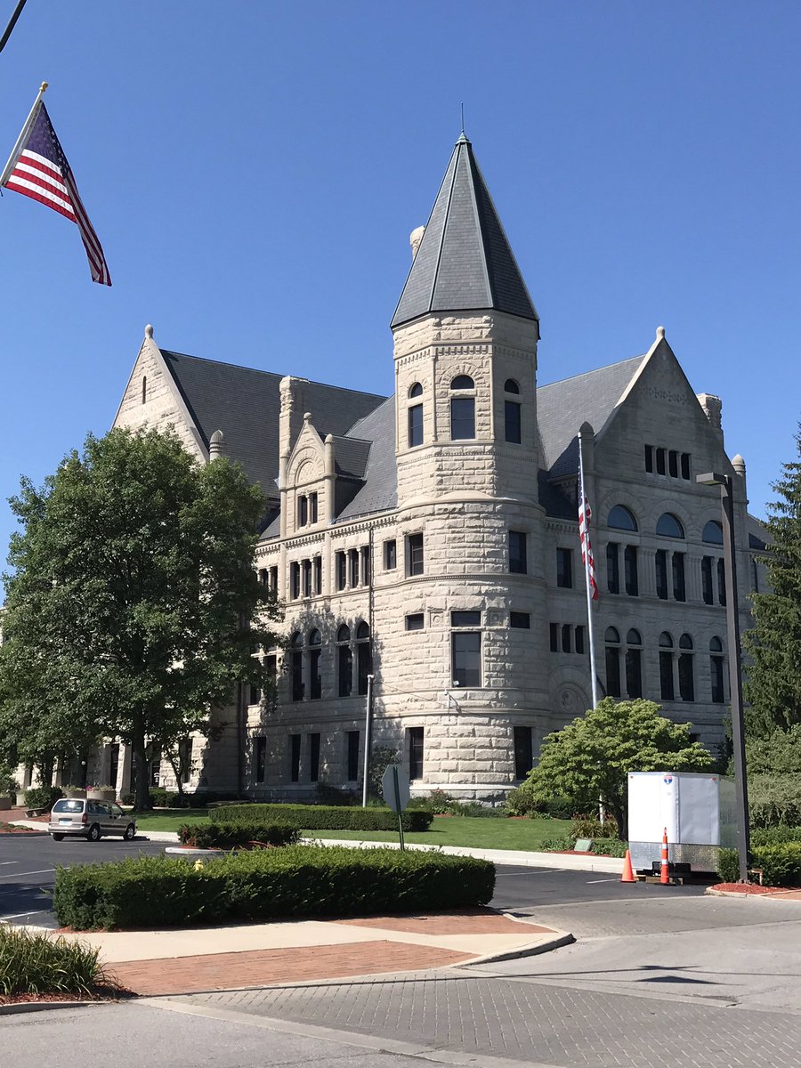 JohnMelBud's tweet photo. #WayneCountyCourthouse 🇺🇸 https://t.co/8sIEiTjvtf