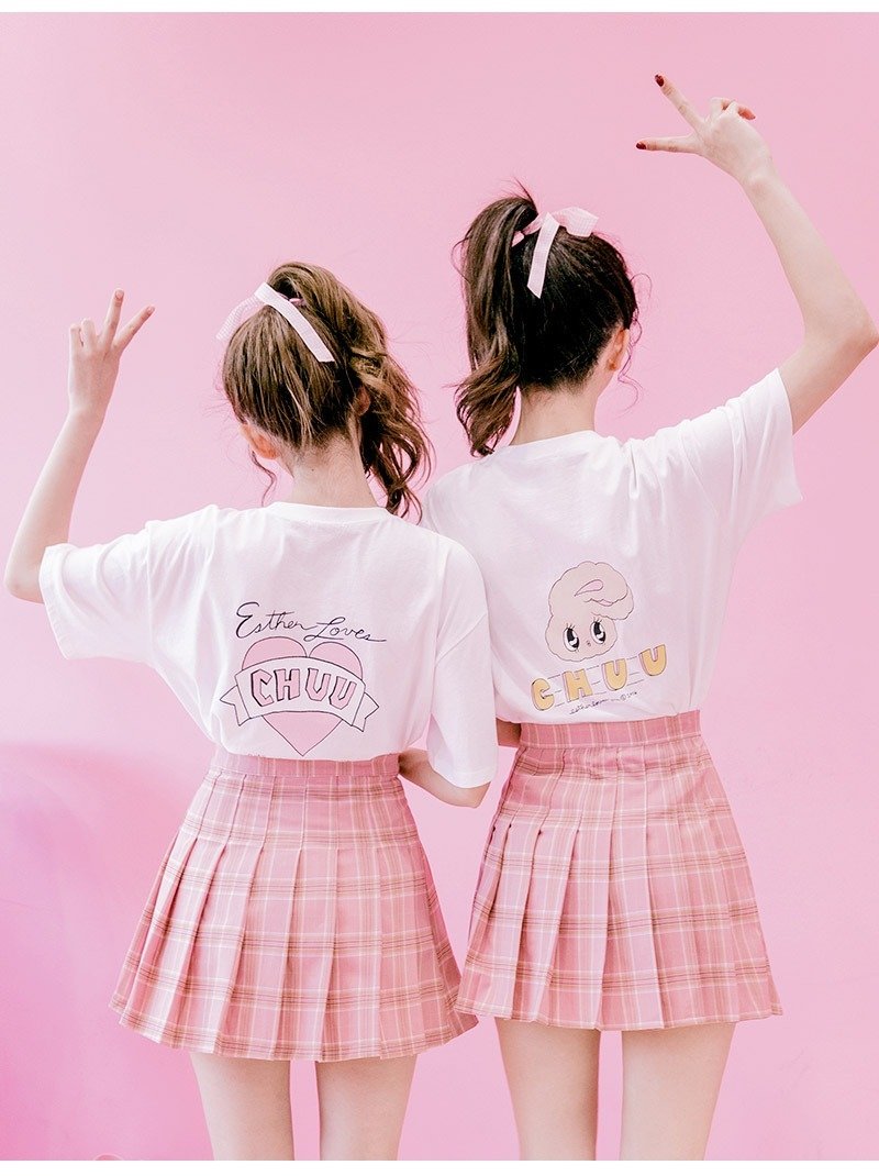 chuchuchustore's tweet photo. เสื้อยืดแขนสั้น สกรีนลาย CHUU สุดน่ารัก OVERSIZE ใส่สบาย ขนาดฟรีไซส์ ลายกระต่าย/ลายหัวใจ  250฿ https://t.co/IibDQ5qlDC