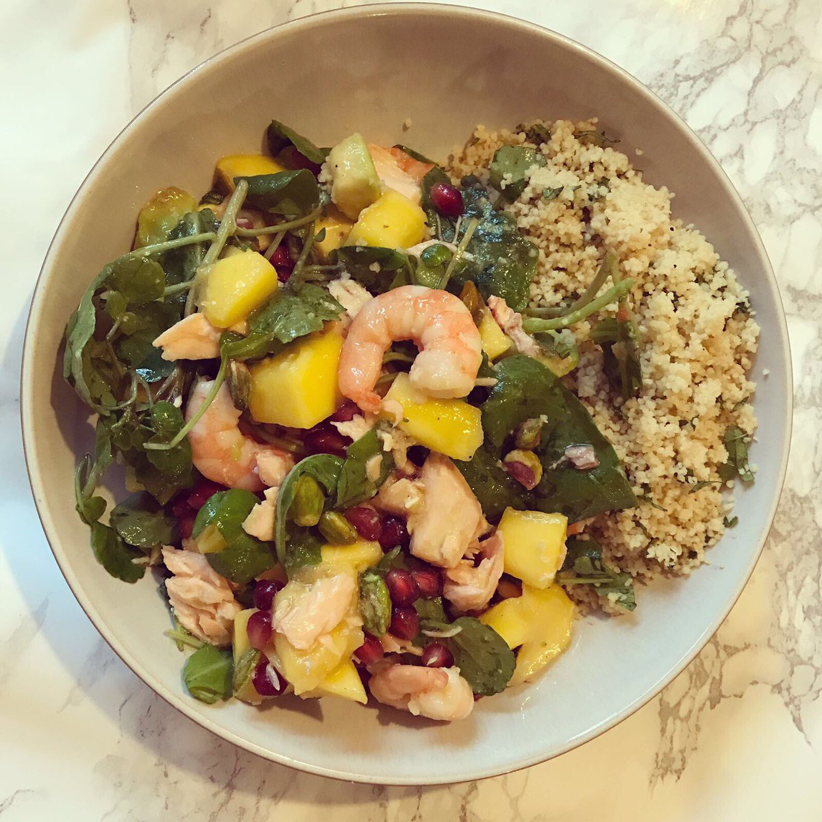 scrumptious_ss's tweet photo. This recipe tastes like summer in a bowl ☀️ Get the recipe for prawn, avocado and mango salad on the blog: https://t.co/n9EHheKZm7 https://t.co/qBHtZFLv0O