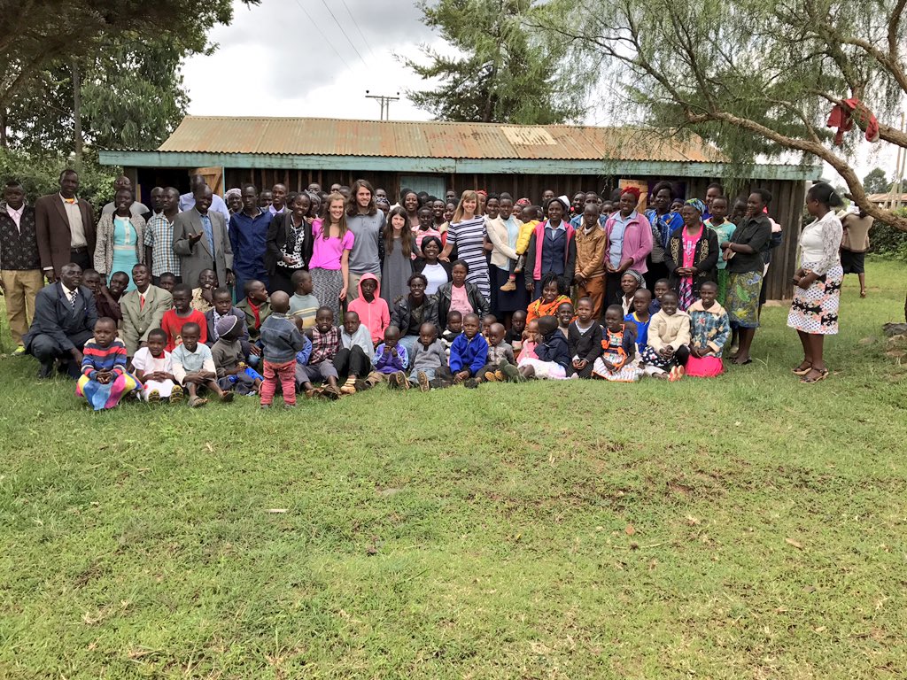 MissyDuckWife's tweet photo. These Kenyan Christians stand strong on the Word of God as Truth &amp; on His Gospel. Jesus reigns all over the world! It's been a full day. 🙏 https://t.co/Wq6K3UaeH7