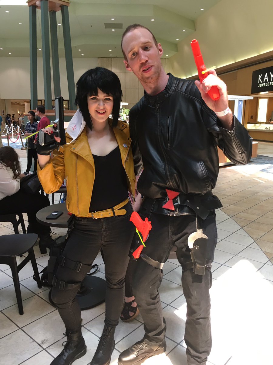MidnighterBae's tweet photo. Scarlet Johansson roles unite!!
#GhostintheShell #BlackWidow #Fandomfest2017 https://t.co/O9eTplVoRW