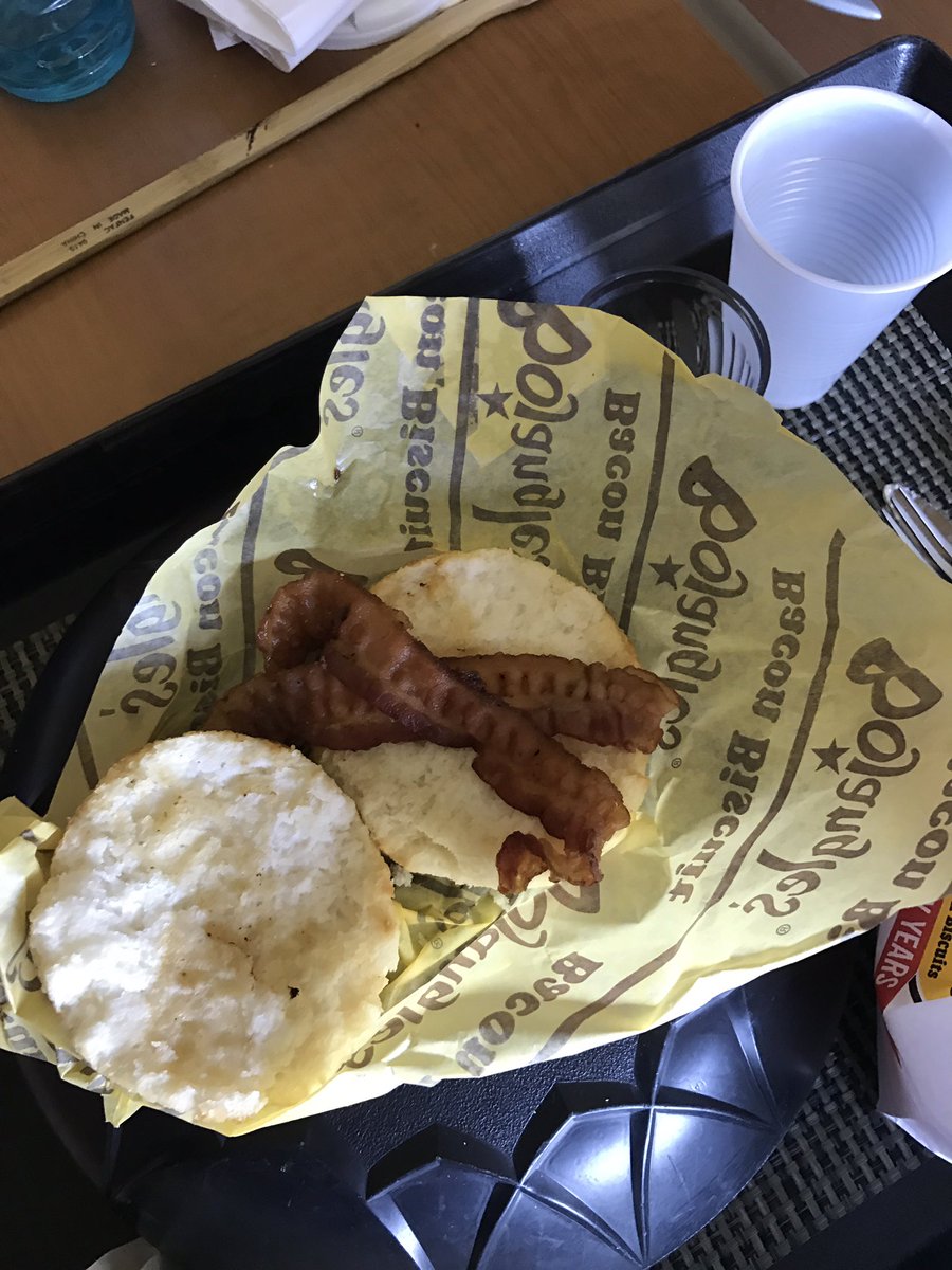 wakinup101's tweet photo. @Bojangles1977 made me wait 20 minutes at the Flowery Branch location. Bacon, egg, and cheese biscuit. #doesnttakeagenius https://t.co/GFIdoNlnbG