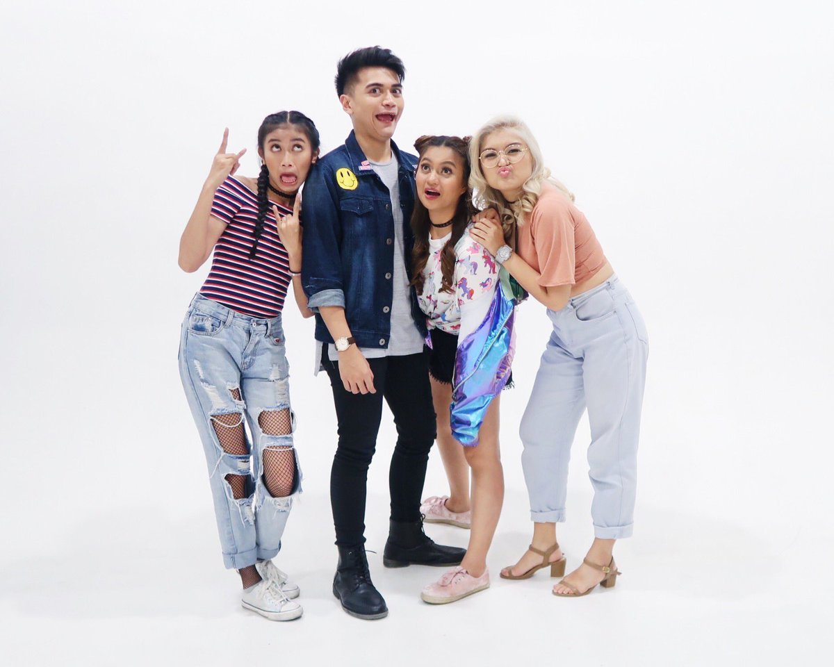 phamswing's tweet photo. ❤️💛💚💙💜 https://t.co/9bUIGHSC81