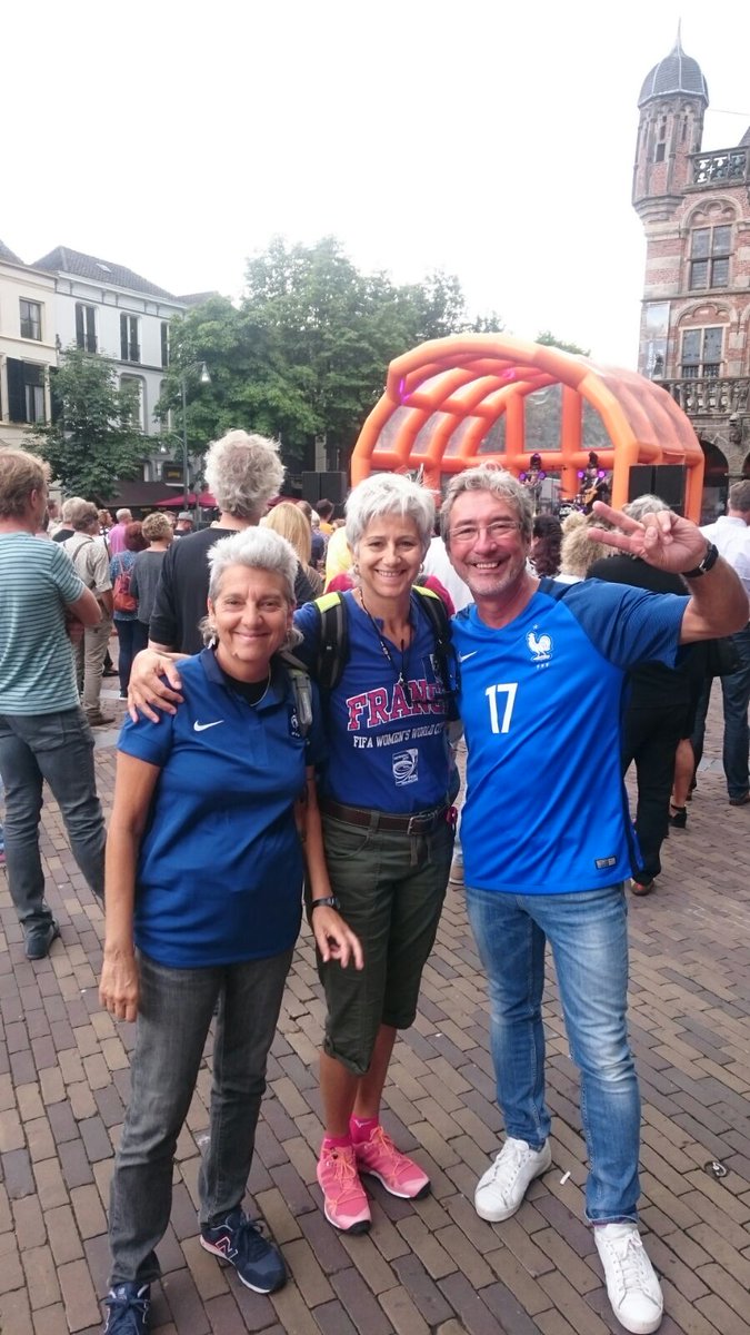 WomensEuro2017's tweet photo. Ook vandaag zijn de Fanzones in Deventer en Tilburg geopend🎉. Kom jij gezellig langs? #AUTESP #ENGFRA #LetsCelebrate #WEURO2017 https://t.co/Shxm5AIrXl