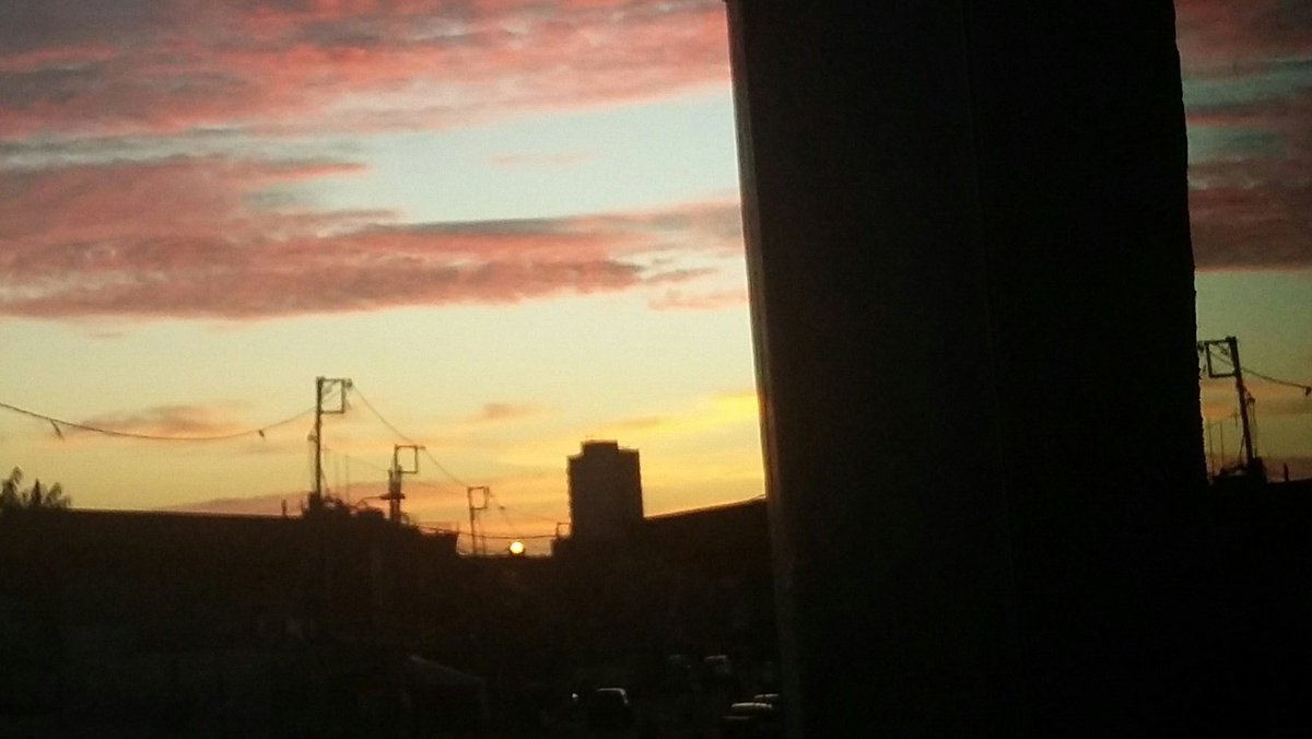 eaileeo tweet picture
