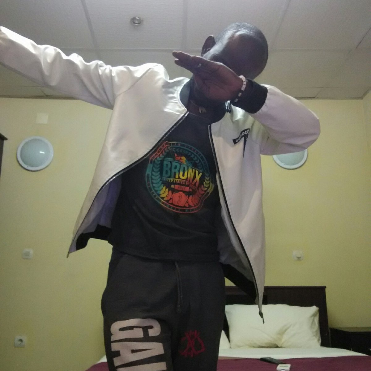 patricknjolomol's tweet photo. #NewProfilePic
#dub style https://t.co/lnodbxRxWH