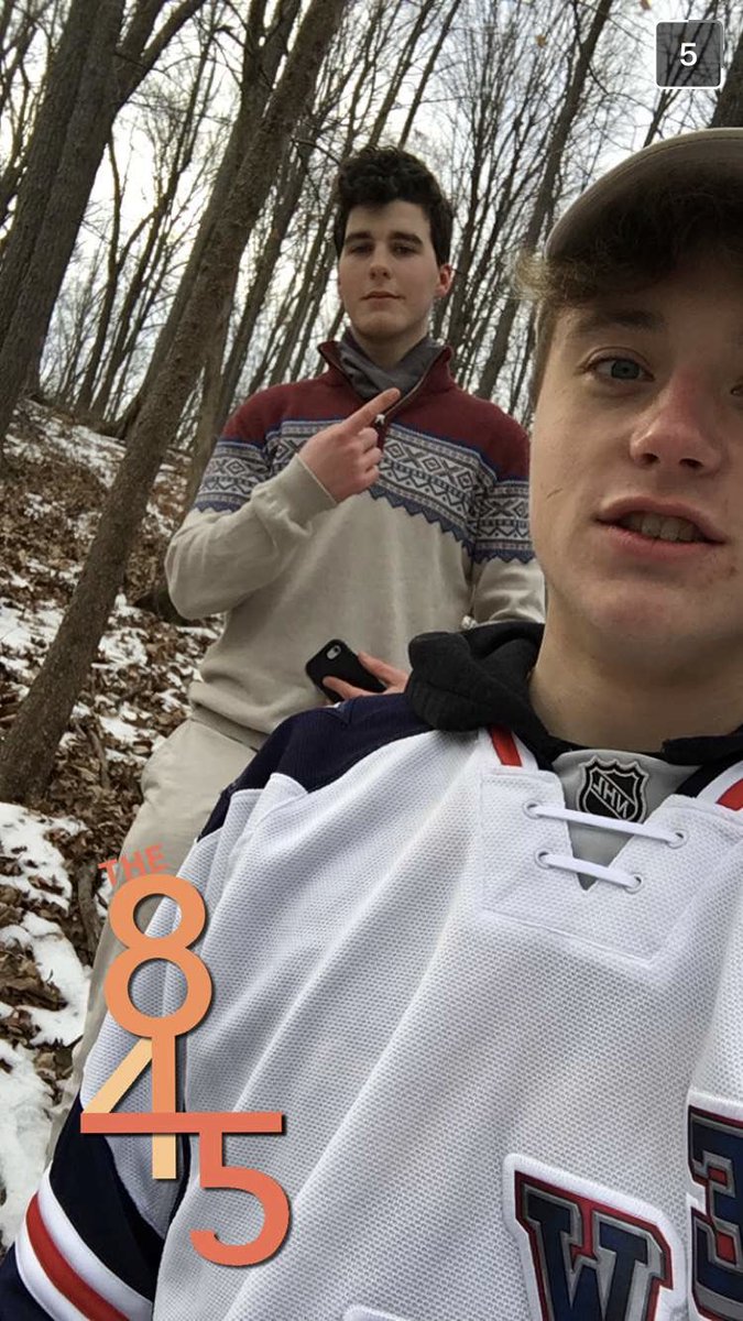 theorose18's tweet photo. Happy birthday to a true day one @rorryy_f18 https://t.co/dumFHQd0de