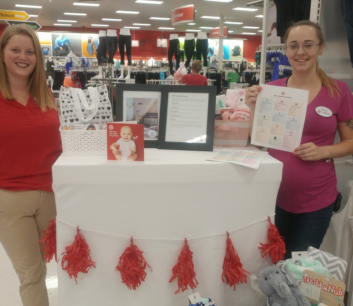 TM Noniah is ready to help guests navigate #TagetRegistry and style Isabel Maternity. @kmflaherty12 <a href="/zern_roski/">Lindsay Zern Roski</a> @patricialzg